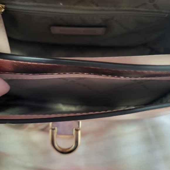 Michael Kors Manhattan Medium Leather Satchel Metallic Rose Gold GUC ORIG $598 - Picture 9 of 9